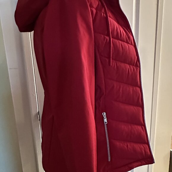 Tommy Hilfiger Women's Red Puffer Winter Jacket M (10-12) NWT - Picture 4 of 6